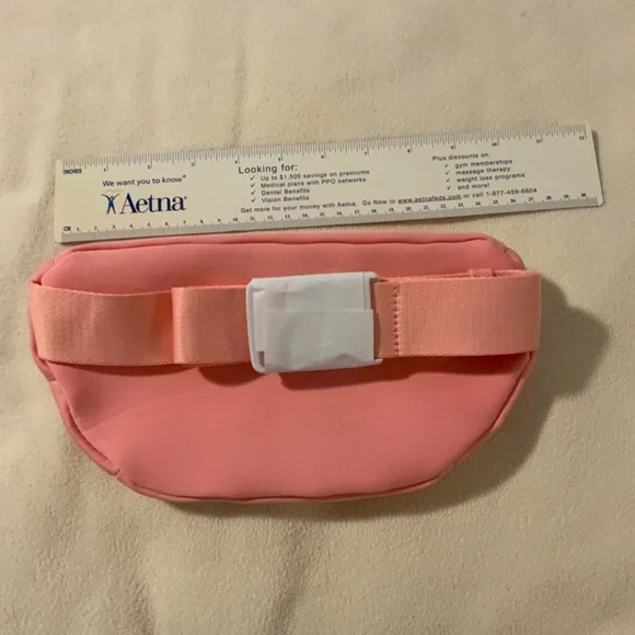 New Covergirl Beltbag - Picture 2 of 3